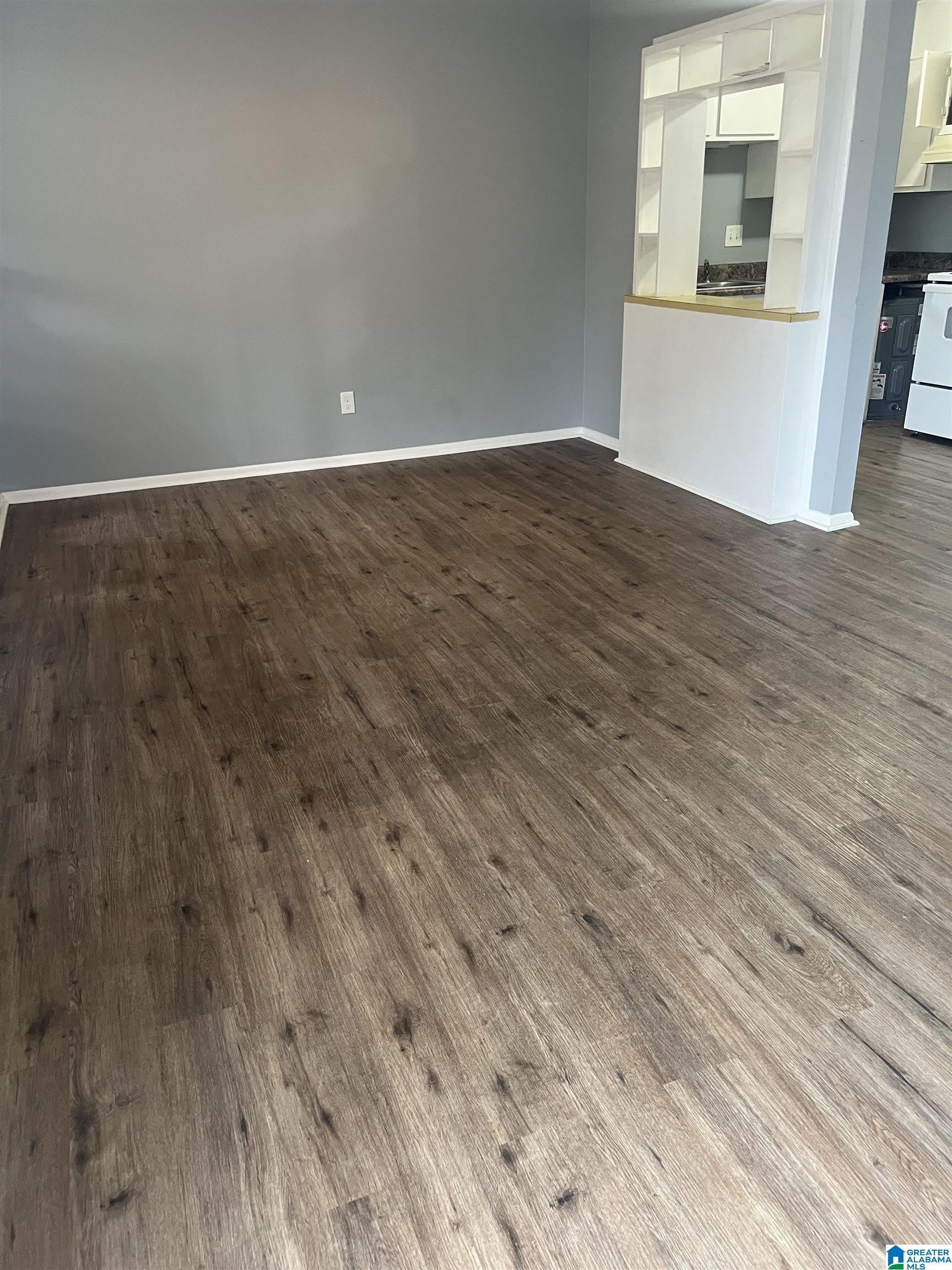 2300 31ST STREET ENSLEY – photo 3