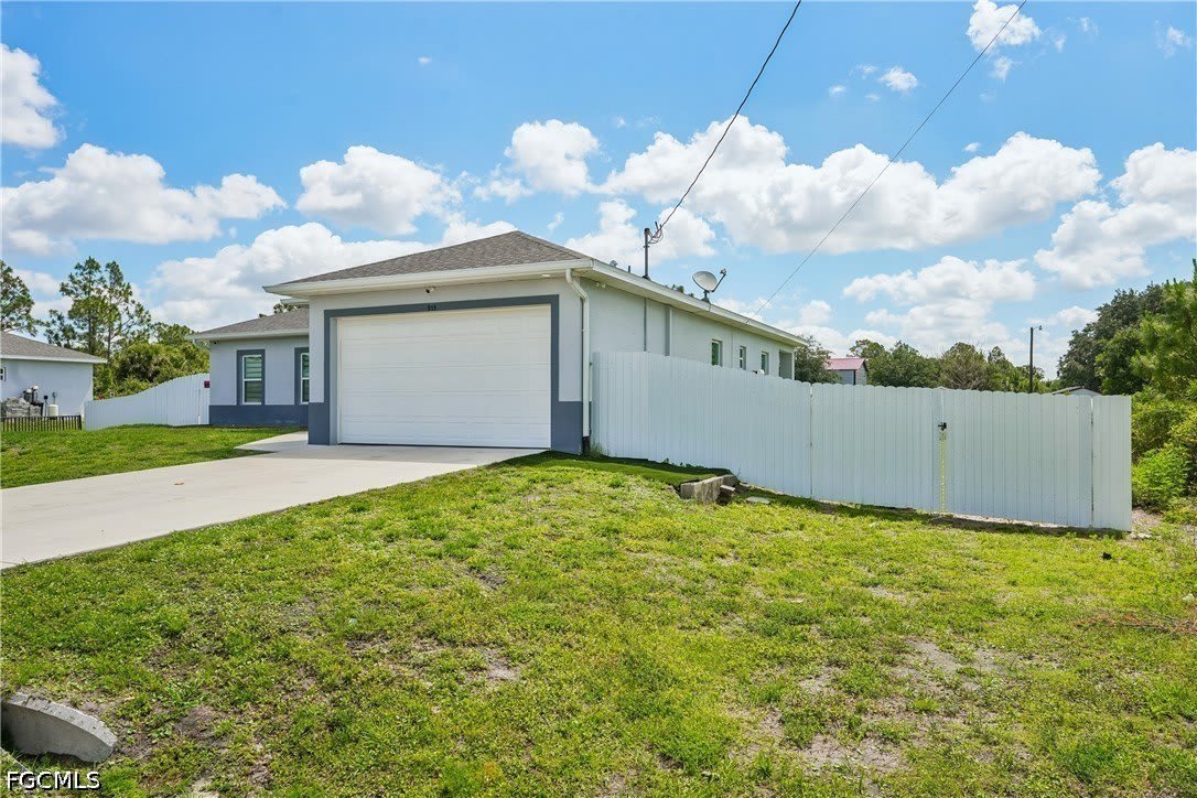 910 Richmond Avenue N – photo 2