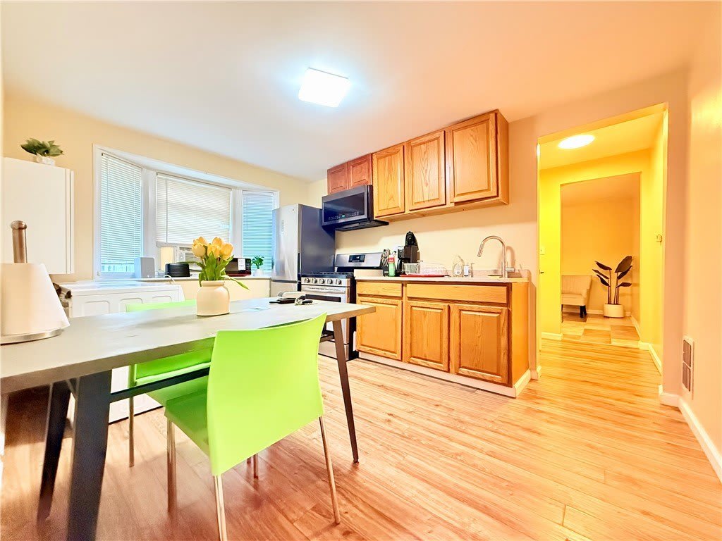 936 Monroe Avenue – photo 5