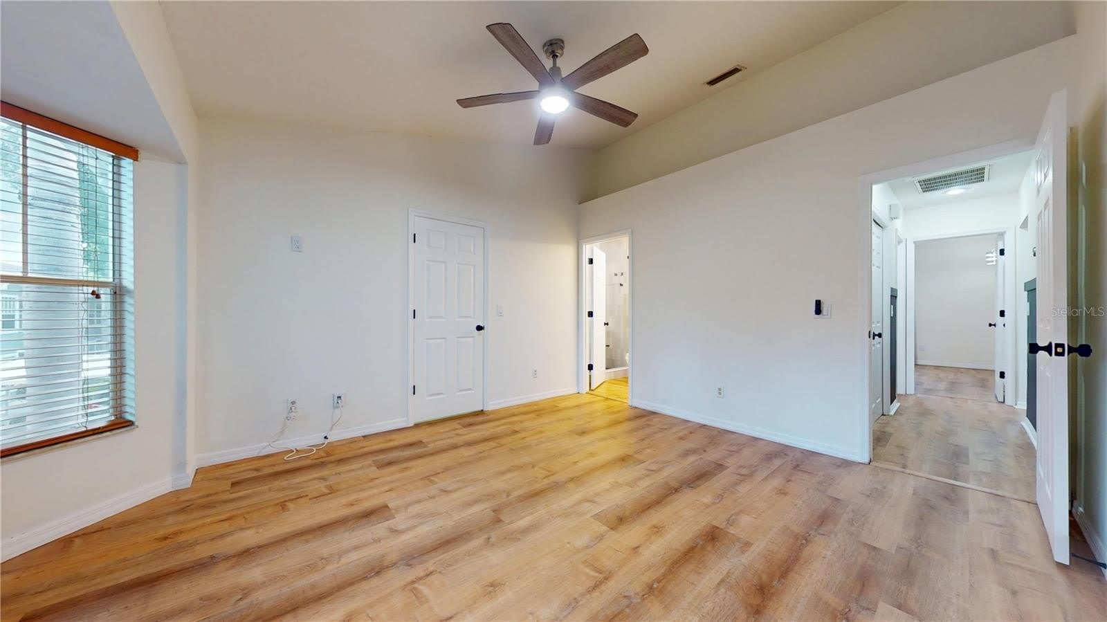 315 S EDISON Avenue – photo 5