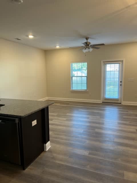 818 Fairview Drive – photo 2