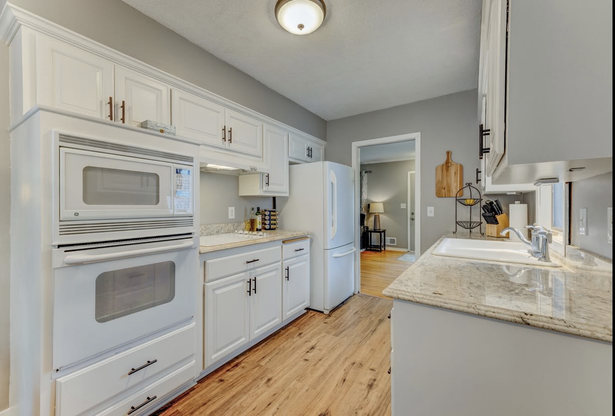 1838 Maryland Avenue South – photo 4