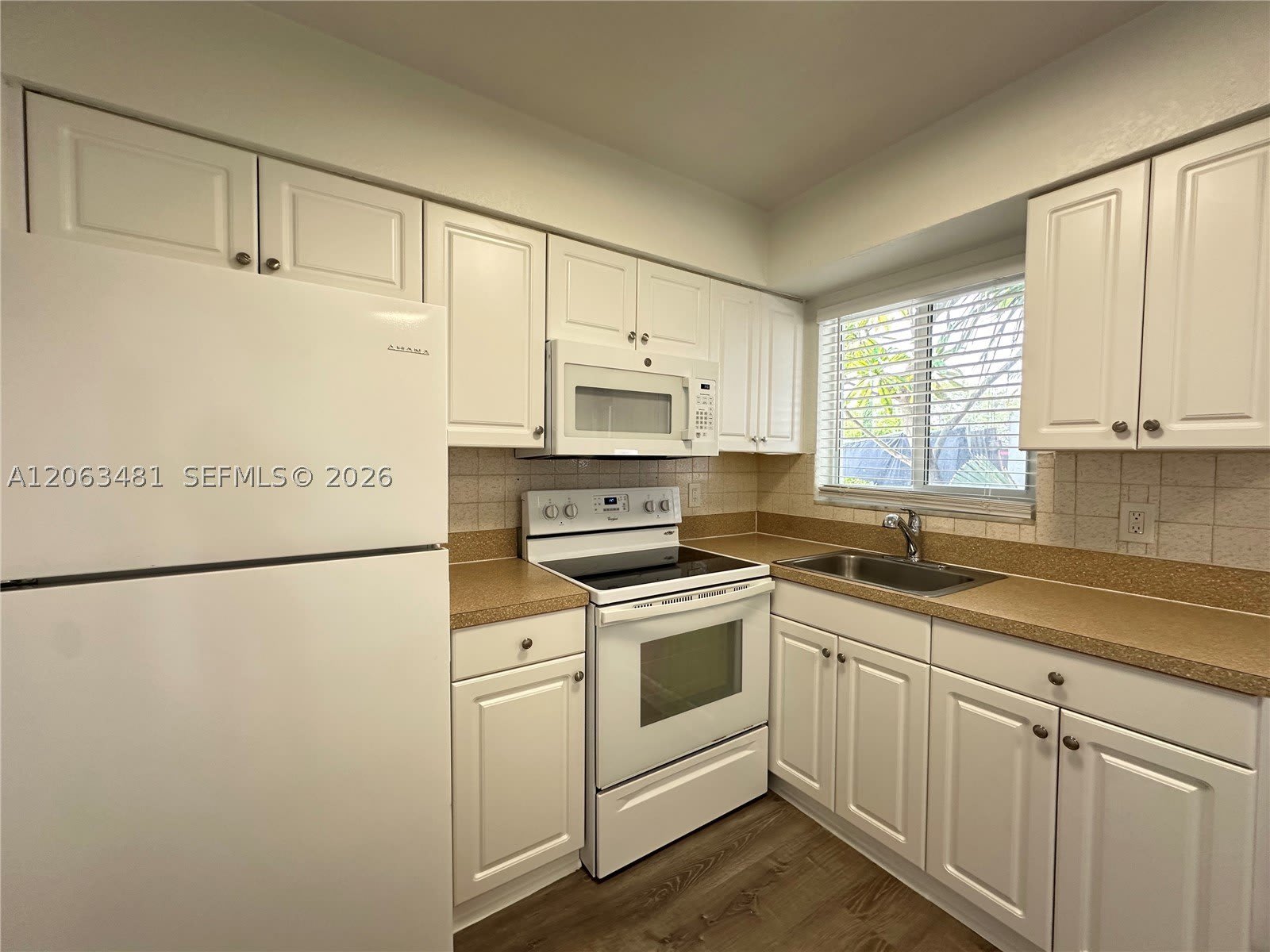3720 Ne 22Nd Ave – photo 5