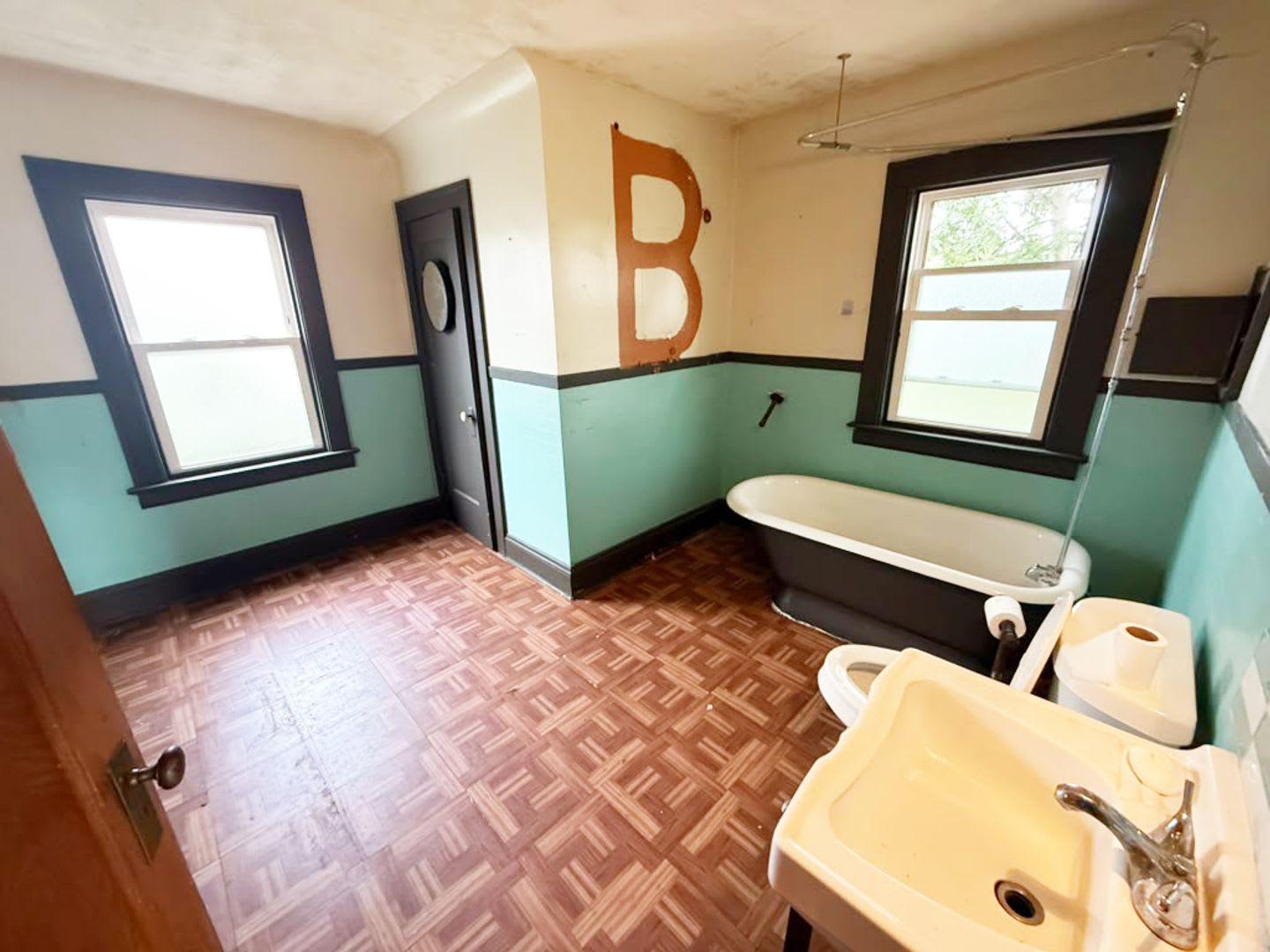 3 BED 1 BATH SINGLE FAMILY HOME! – photo 2