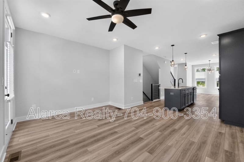 5018 Tiny Ln – photo 4