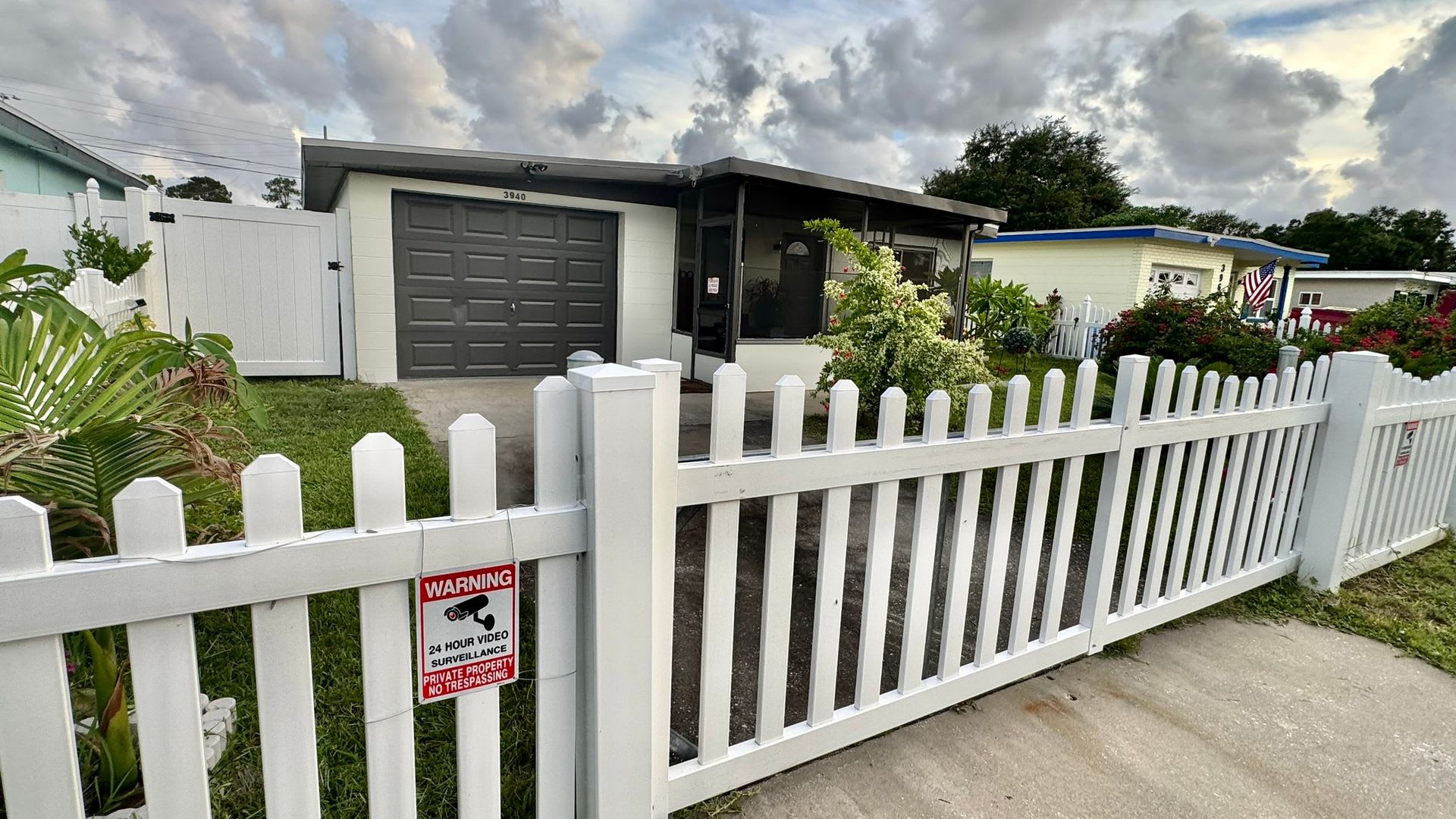 Move-In Ready & Solar-Powered – Flexible Furnishing Options Available! 3bed – photo 1