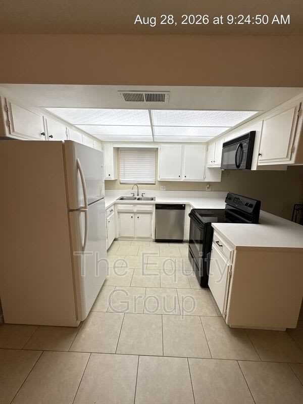 1009 W Laura – photo 5