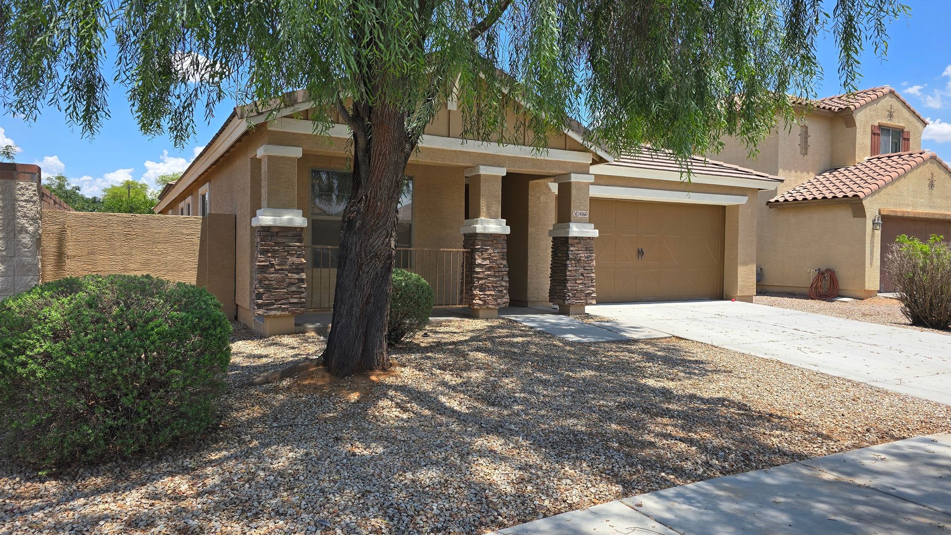 Excellent Corner Lot Home! Mostly tile flooring! – photo 3