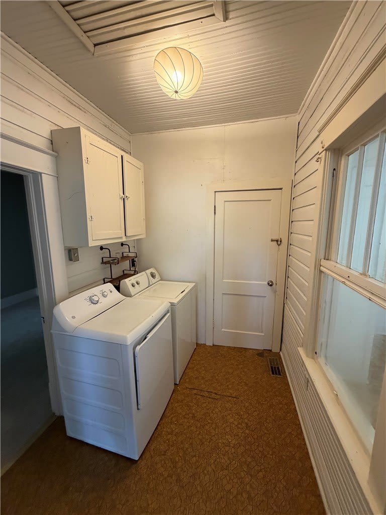 21 N Locust Avenue – photo 3