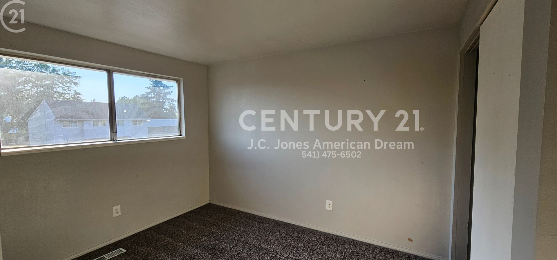 2 Bed 1 5 Bath Town Home North Medford – photo 3