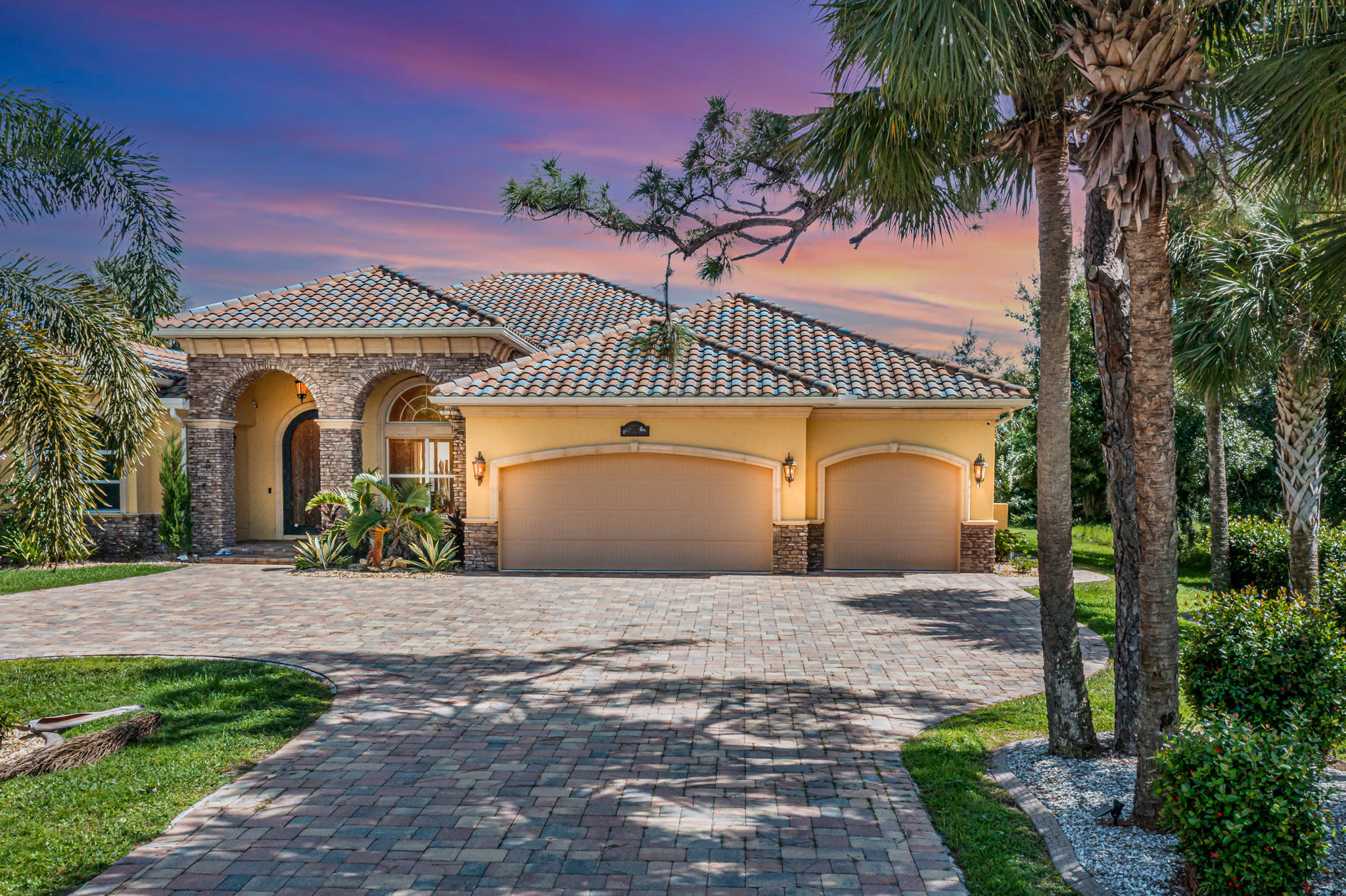 4470 Northshore Dr – photo 3