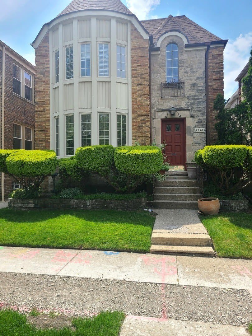 5256 N Virginia Avenue – photo 1
