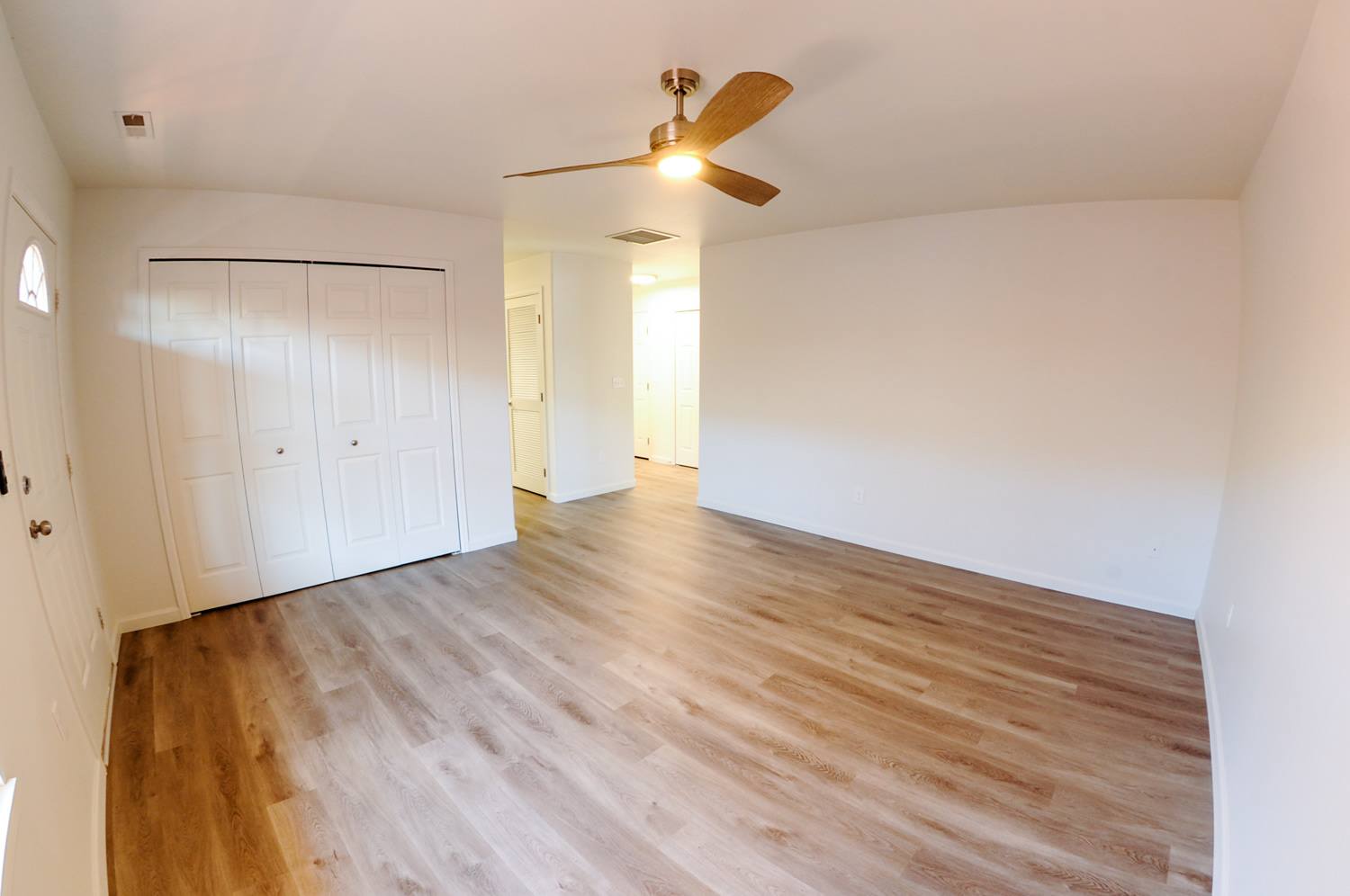 716 Yale Place – photo 3