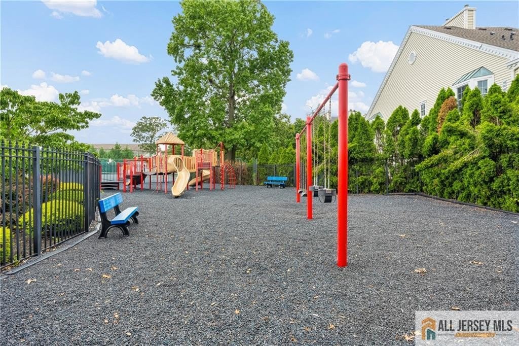 417 Northam Drive – photo 4