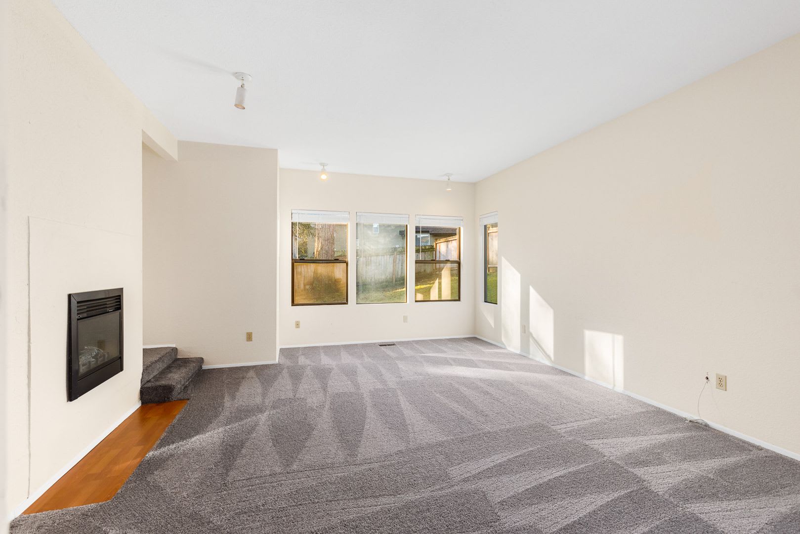 3 Bedroom 1.5 Bathroom Duplex with attached garage – photo 5