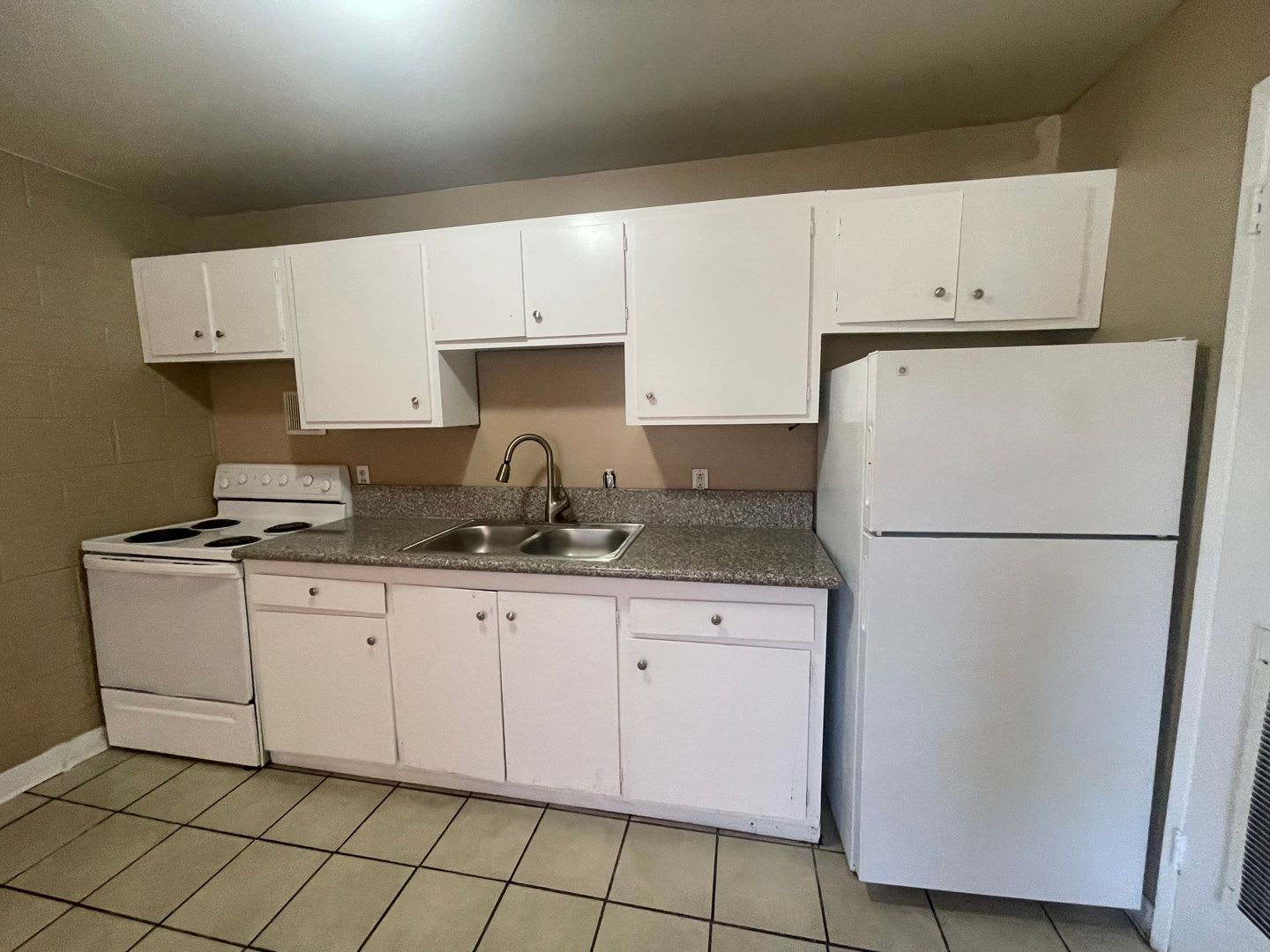50% OFF Your First Month's Rent with Approved Credit – photo 1