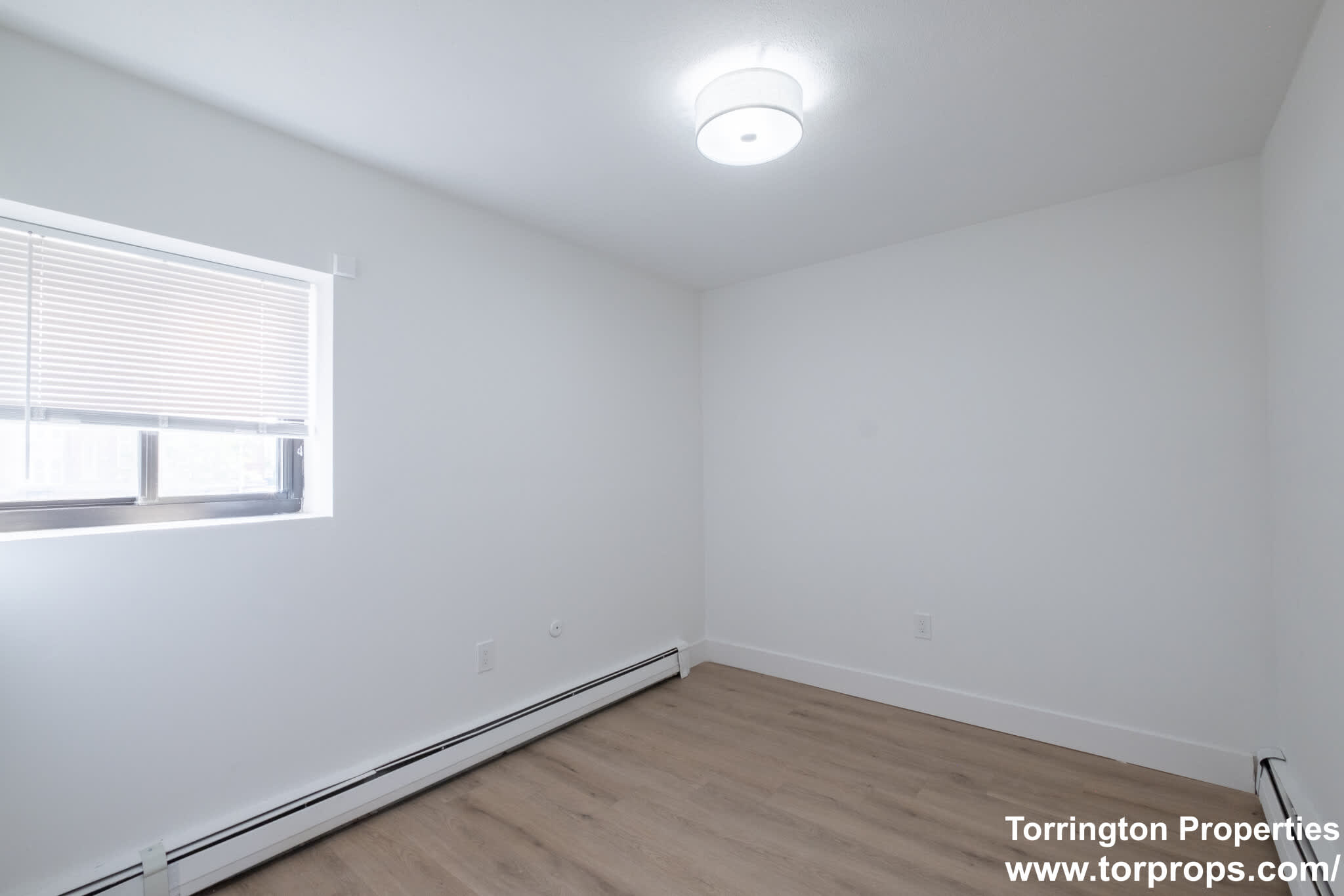 745 E 6th St – photo 4