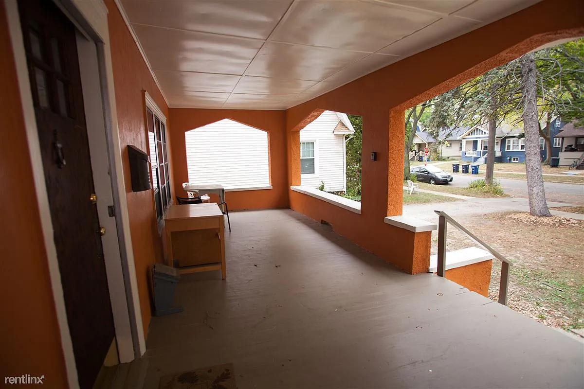 910 Dewey – photo 2
