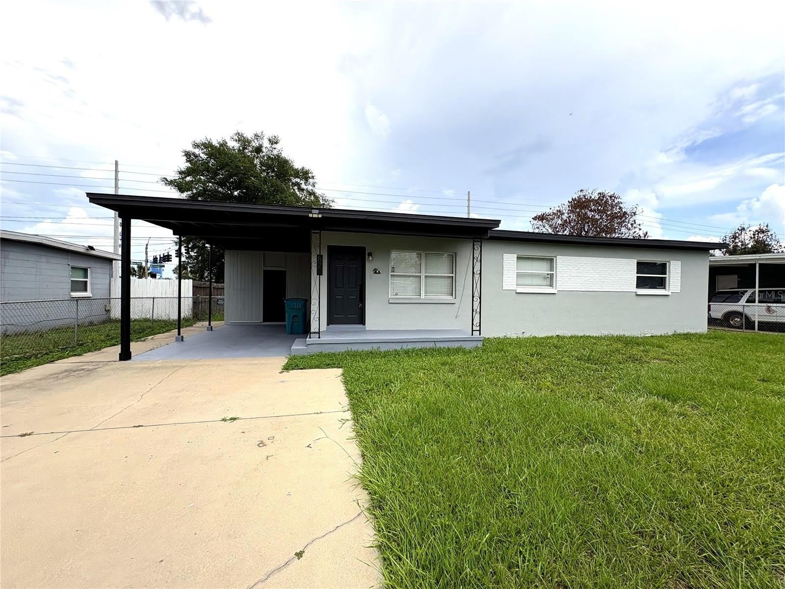 821 S Solandra Drive – photo 2