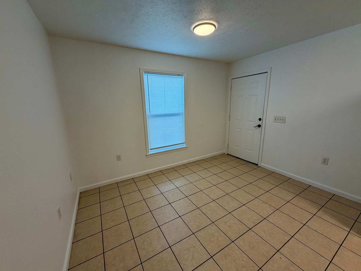 9119 Laird Street – photo 4