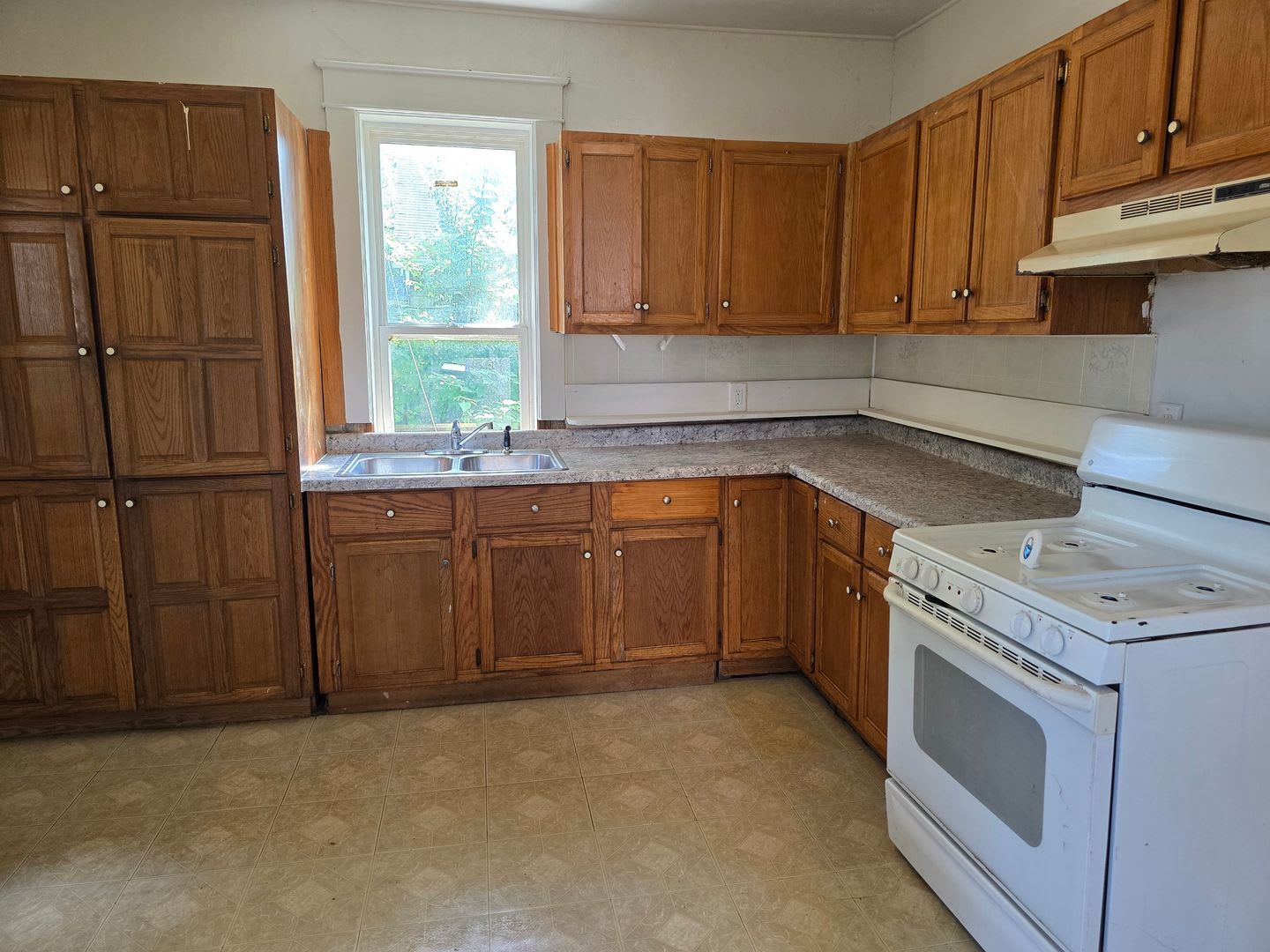 3 Bedroom 1 Bathroom Home Rsvp Code Certified Accepting Section 8 – photo 2