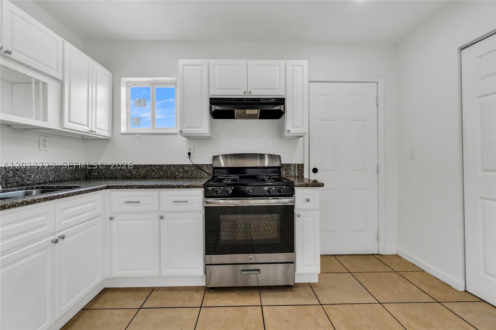 3632 NW 194th Ter – photo 5