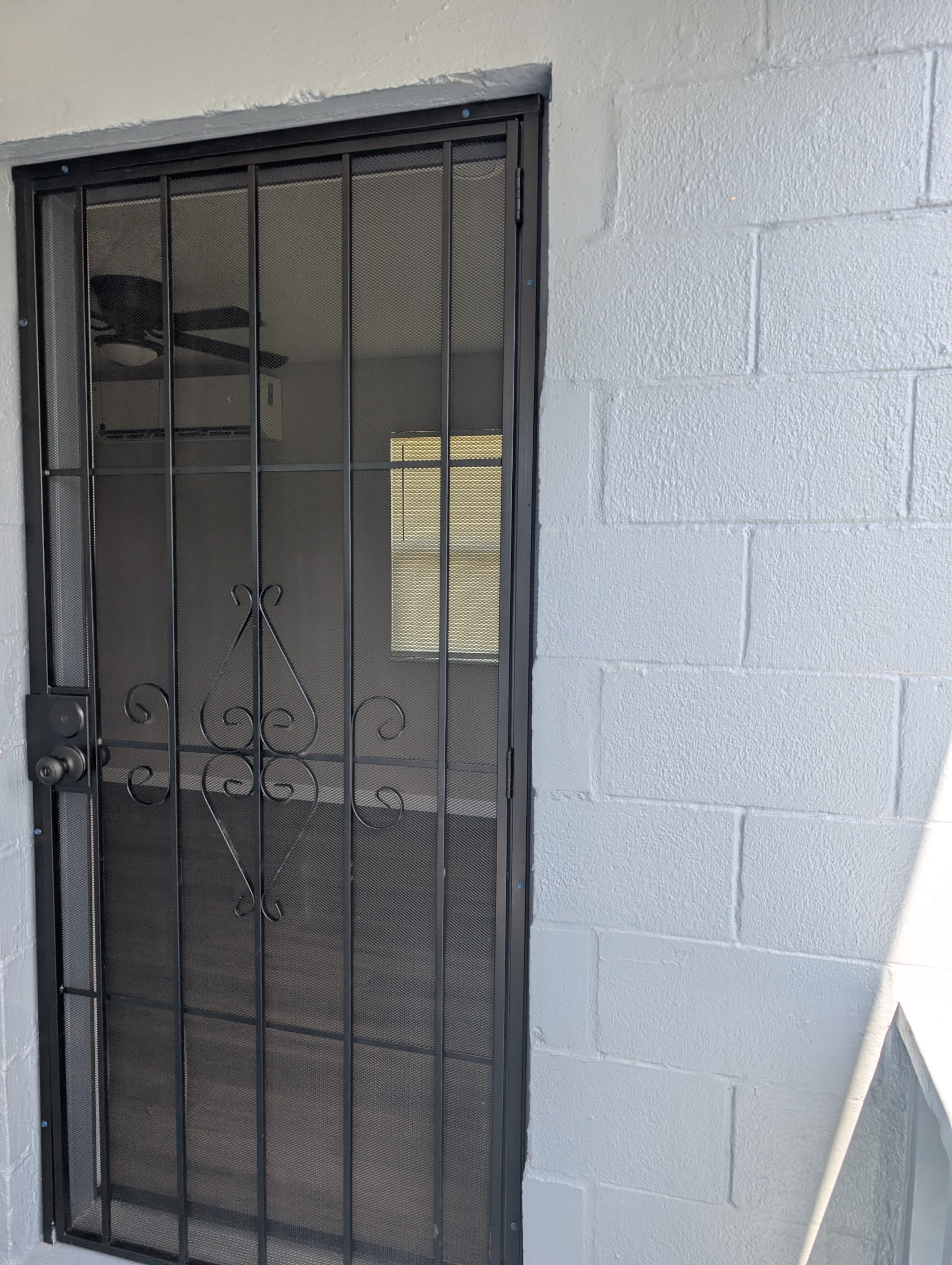 811 Hills St – photo 2