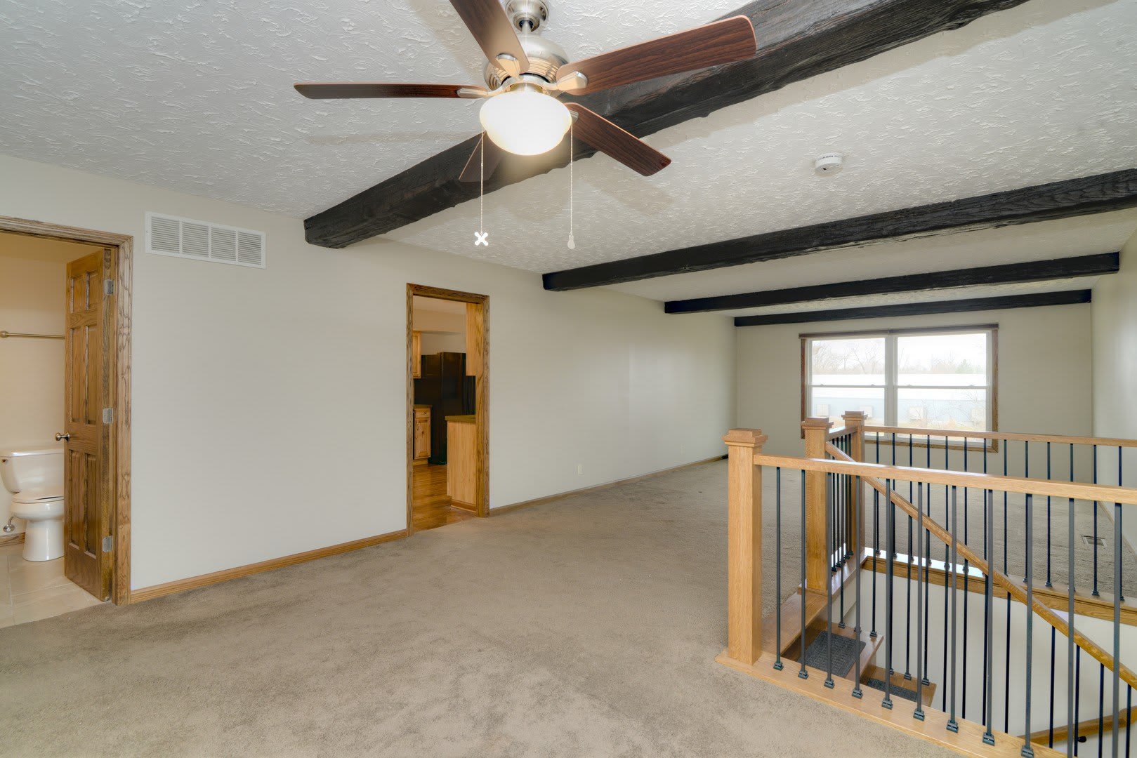 1070 CENTER Drive – photo 5