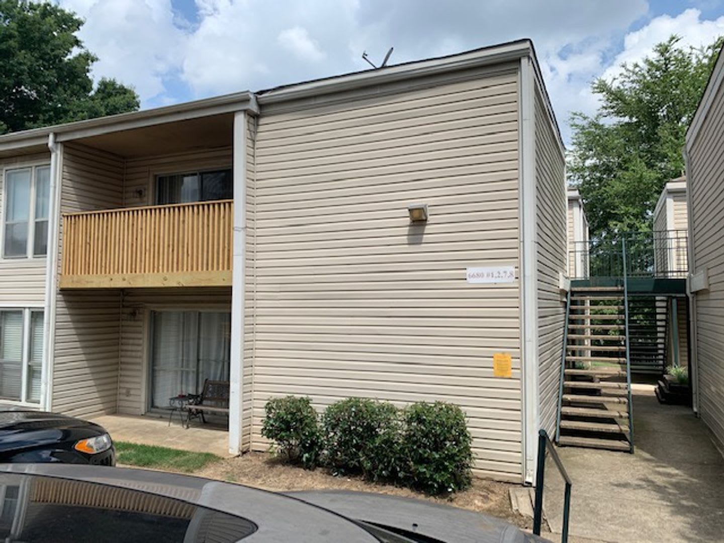 Second Floor 2BD/2BA Condo in Whispering Oaks! – photo 1