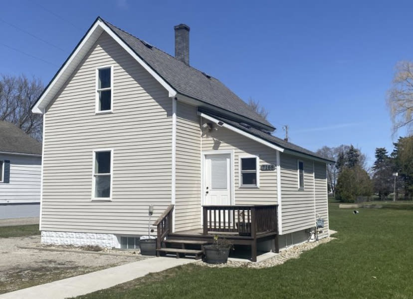 7168 Charles Street – photo 1