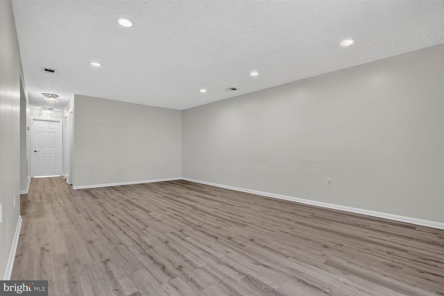 6929 CLEARWIND CT #B – photo 5