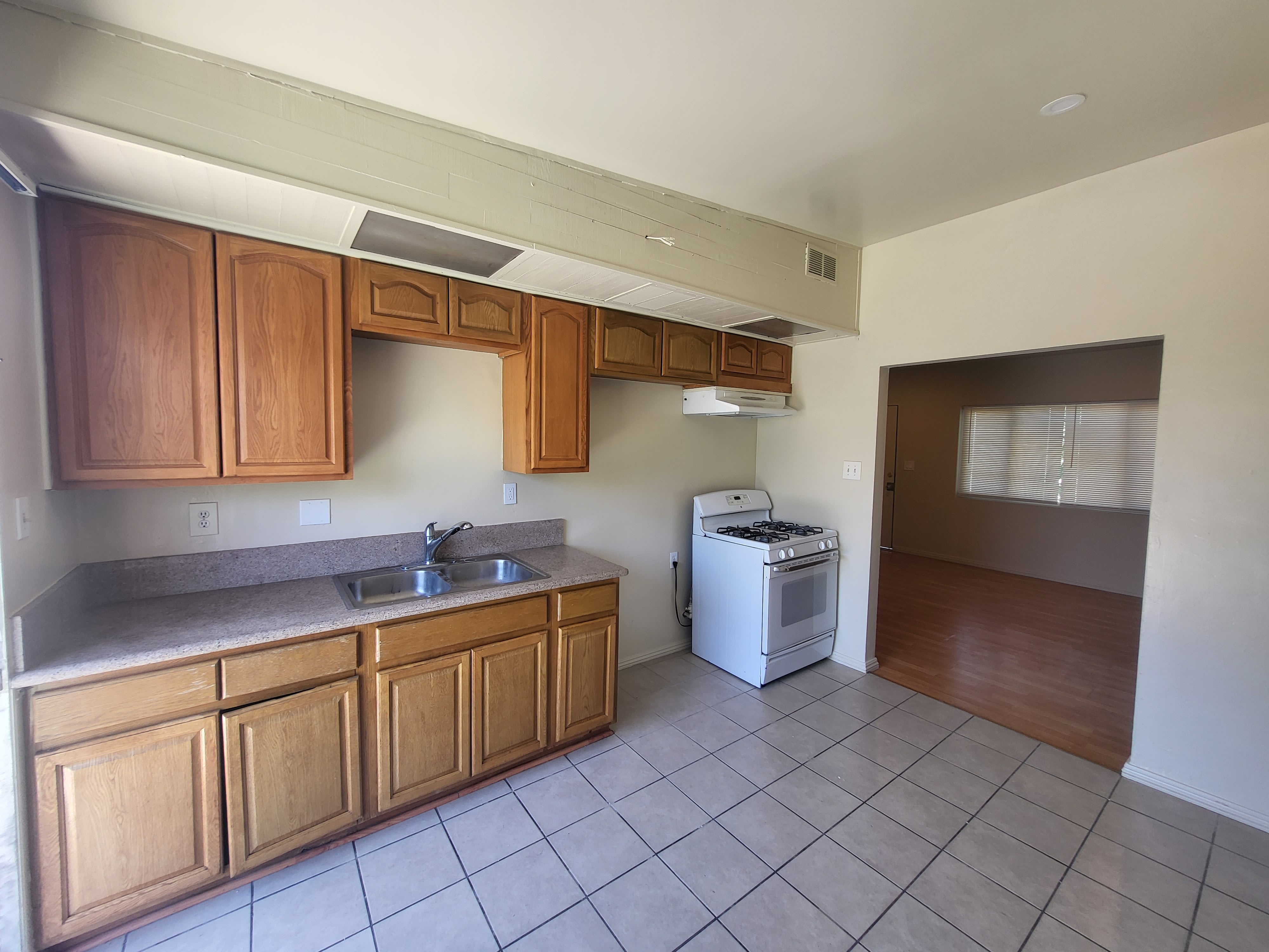 15516 Longworth Ave – photo 5