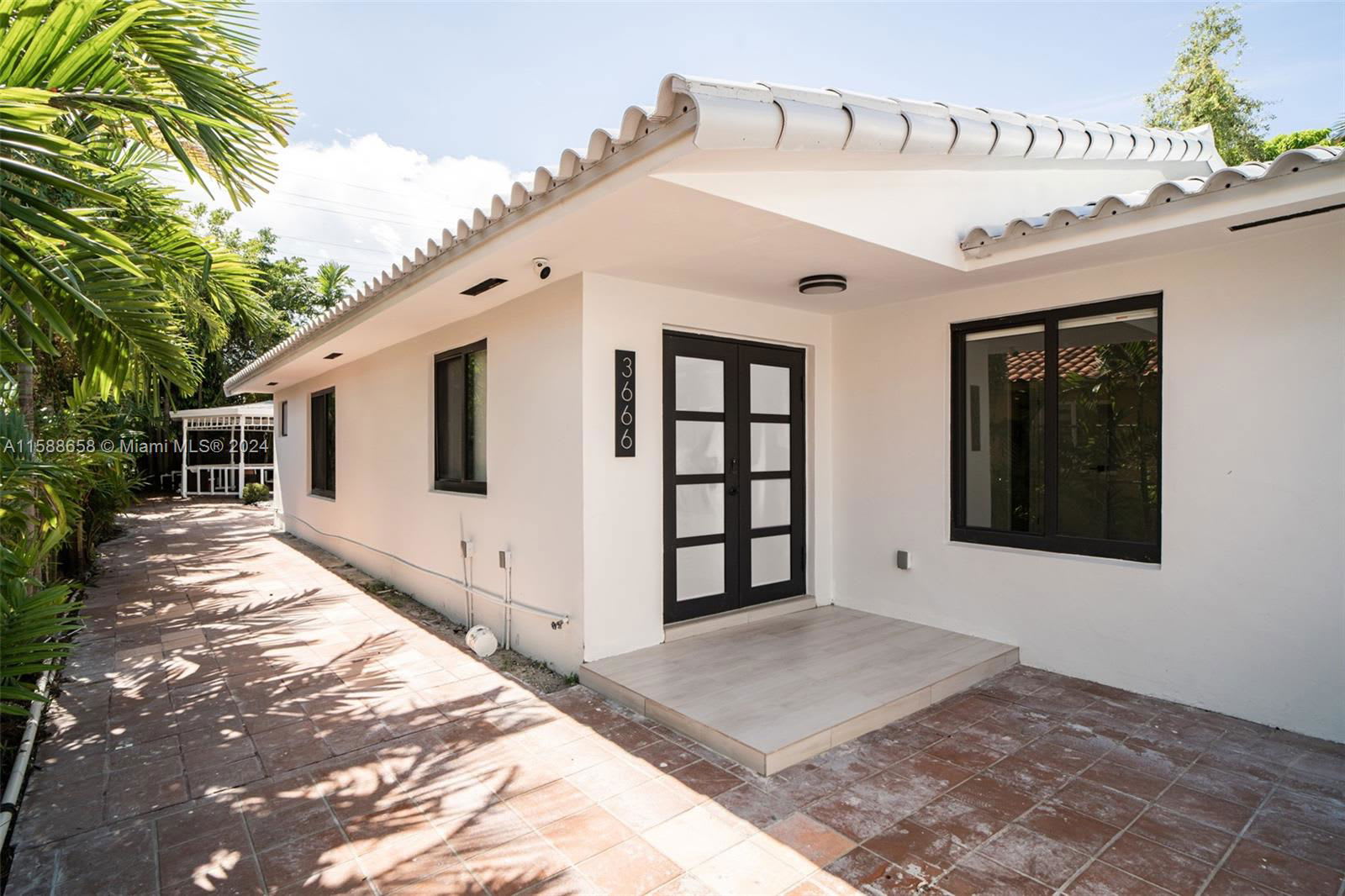 3666 Southwest 26Th Street – photo 1