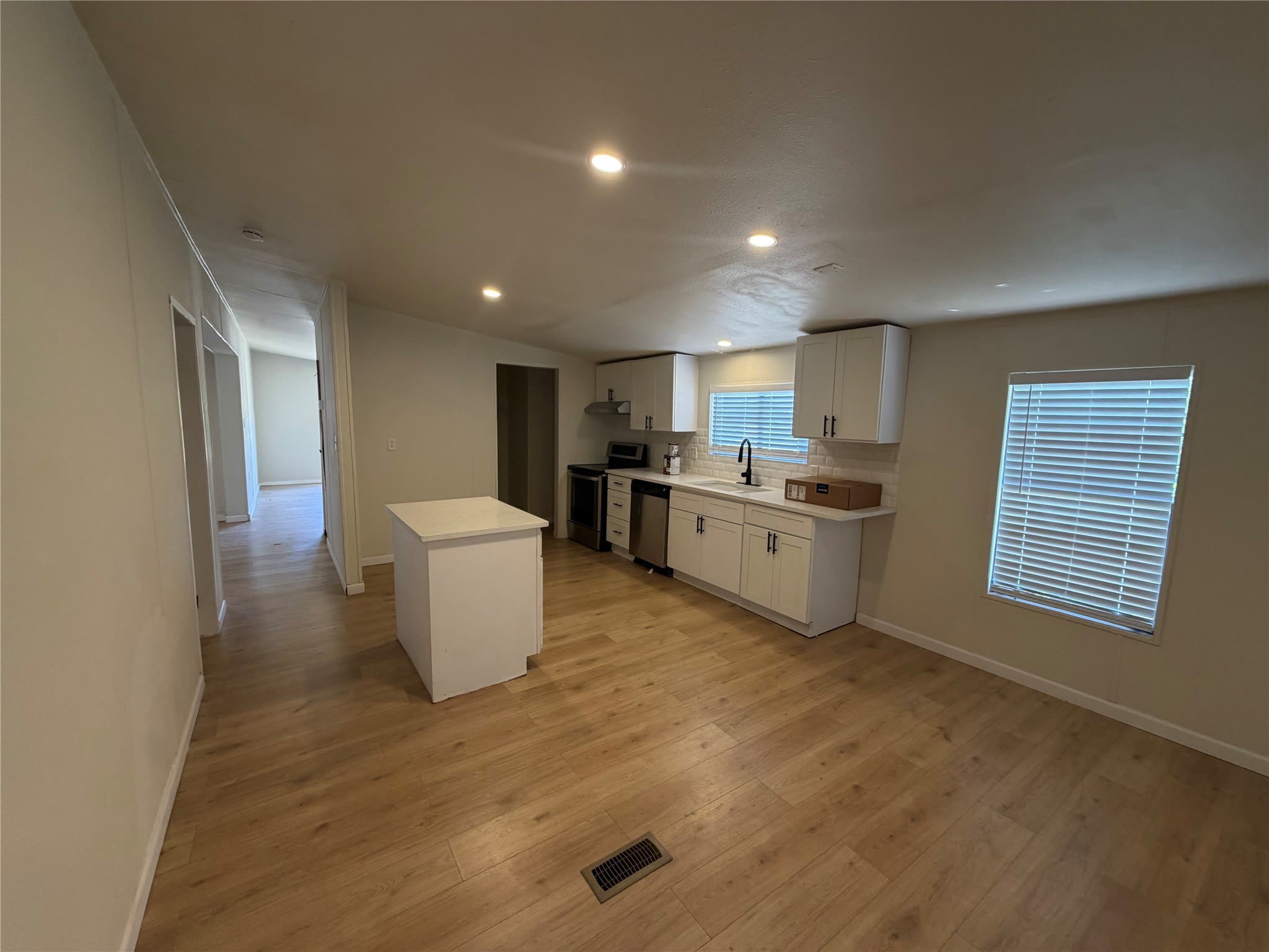 715 Comanche Cove Drive – photo 5