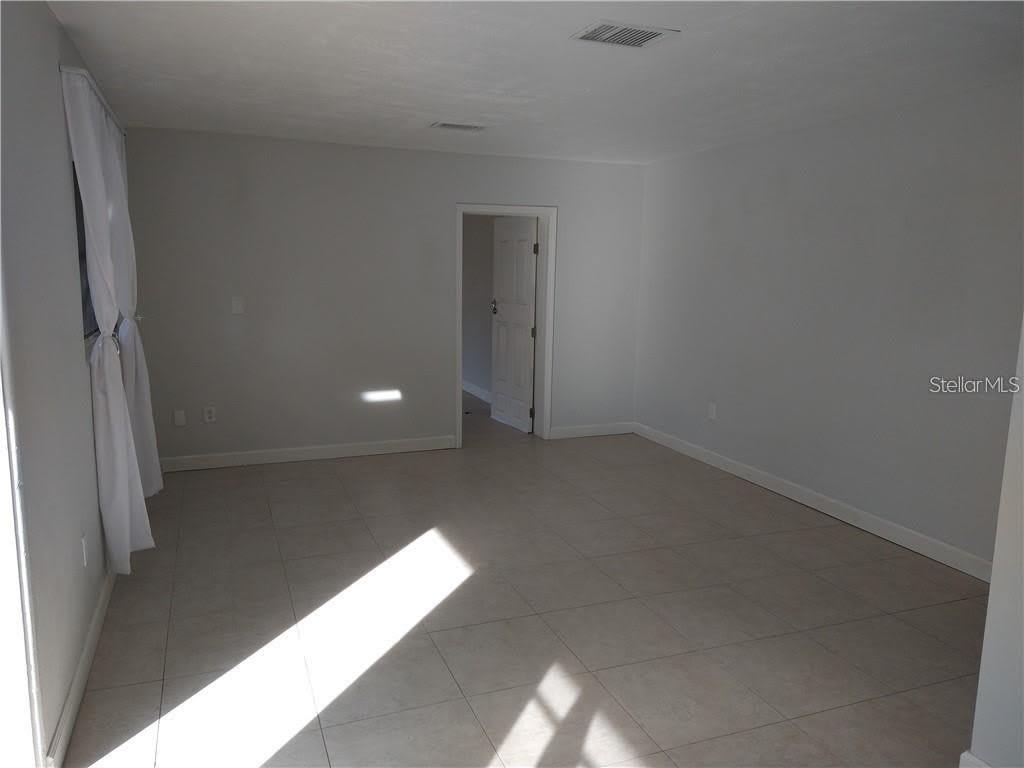 2155 TEMPLE Street – photo 5