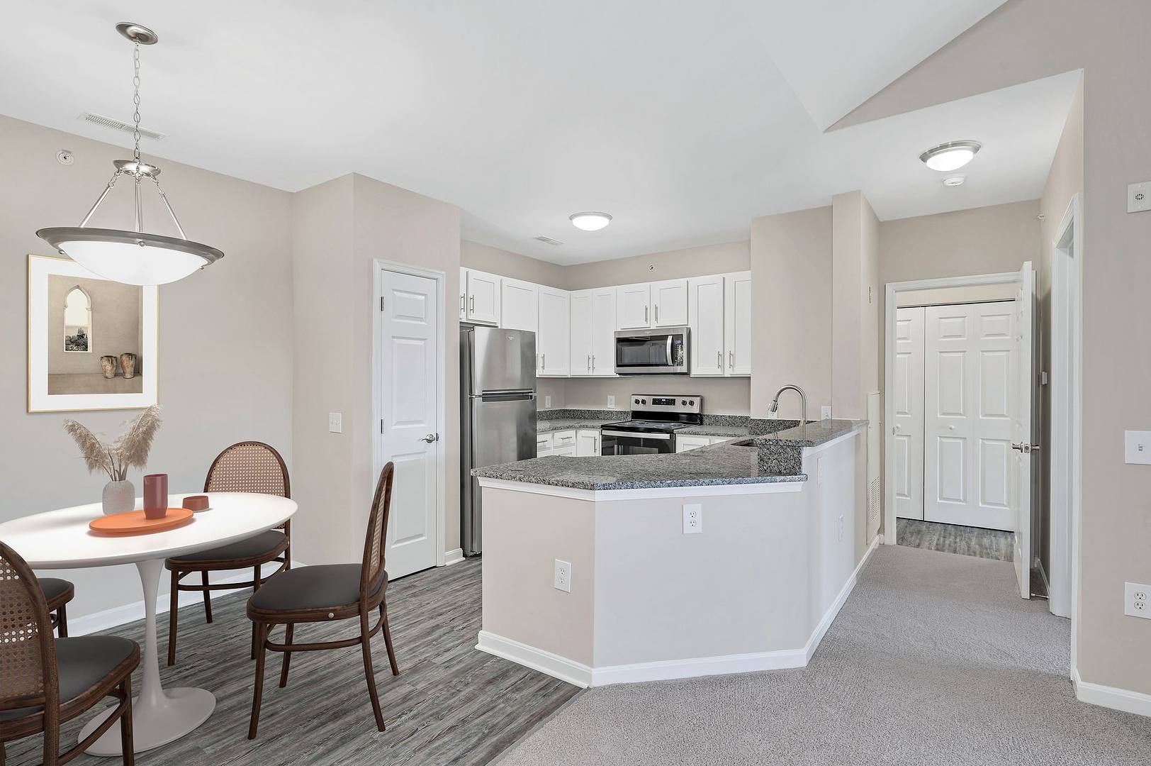 The Gateway Apartments – photo 3