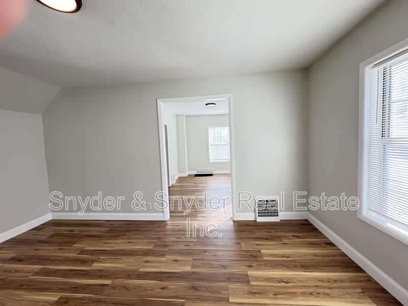 143 Gale Street – photo 4