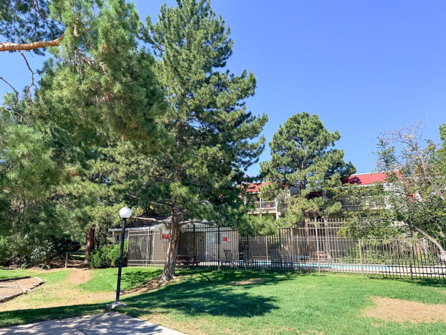 Updated Condo in Aurora – photo 3