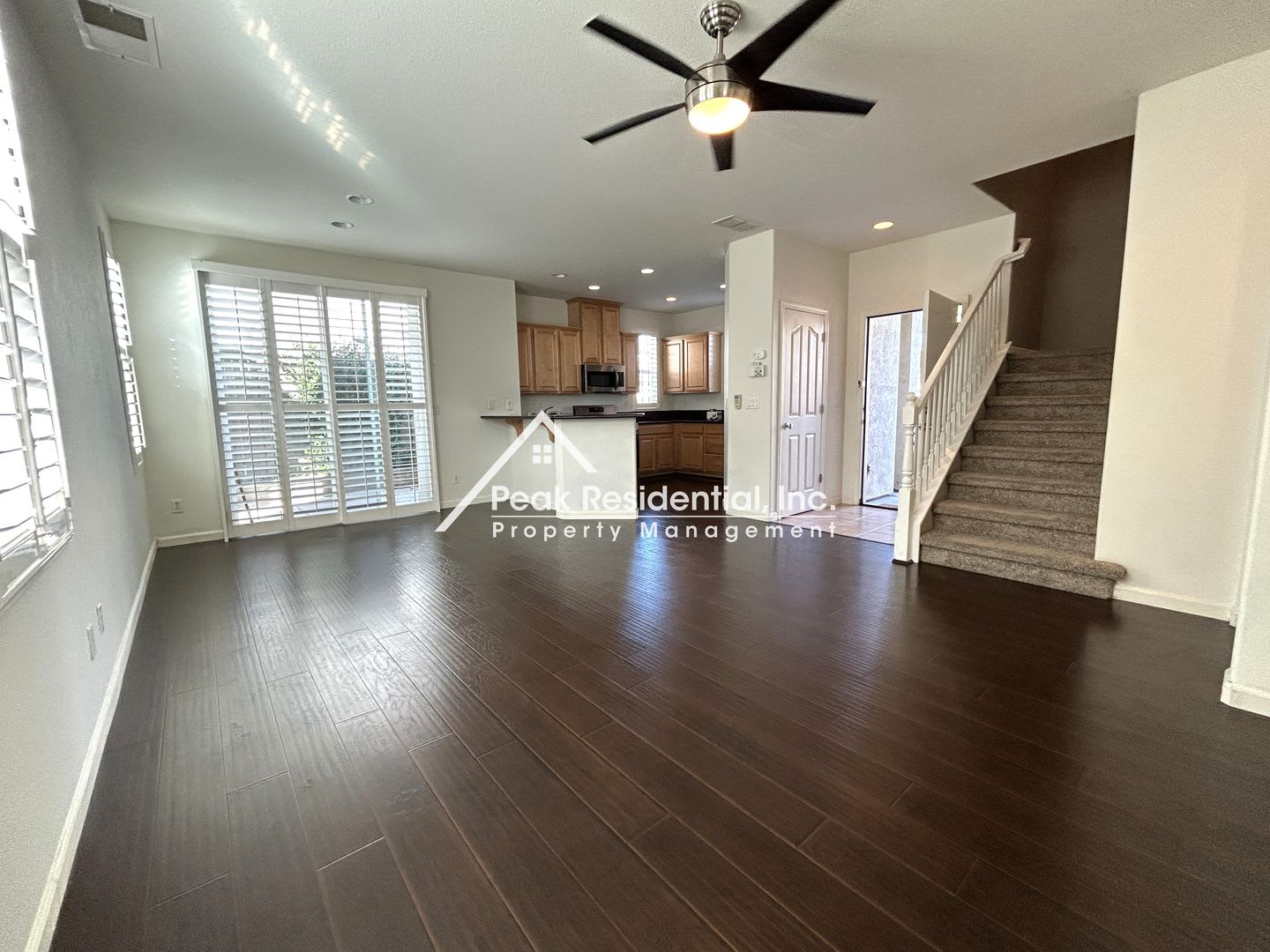 Very Nice 3bd/2.5ba Townhome Condo! – photo 4