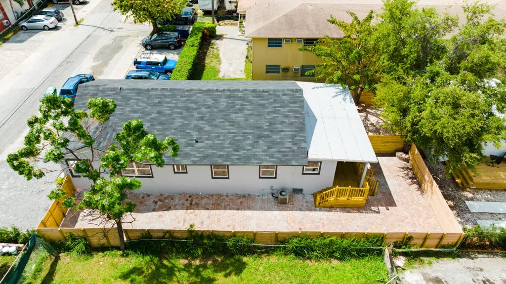 2135 Southwest 4th Street – photo 4