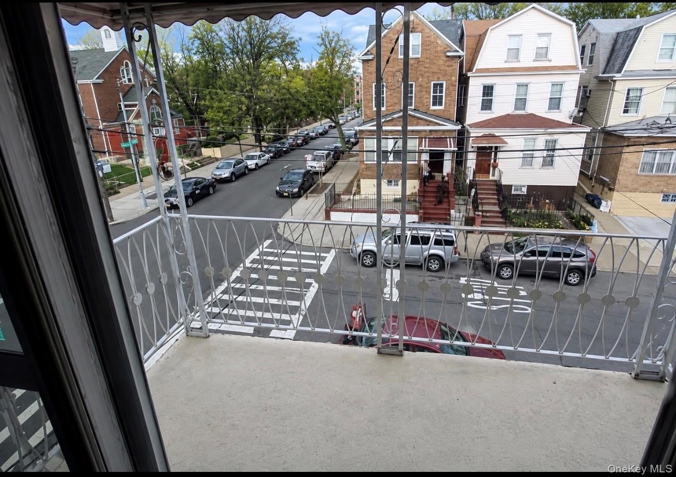 4304 72nd Street – photo 3