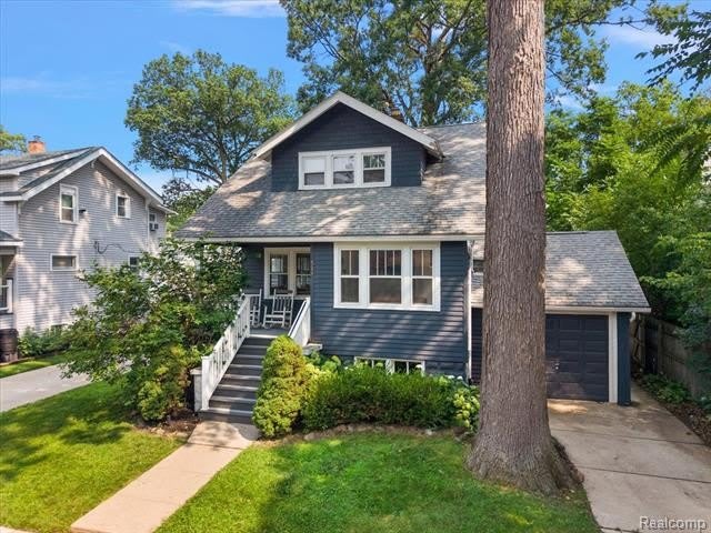 529 Hawthorn Avenue – photo 4