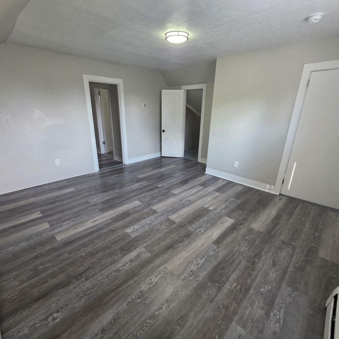 200-202 Sargeant St – photo 1