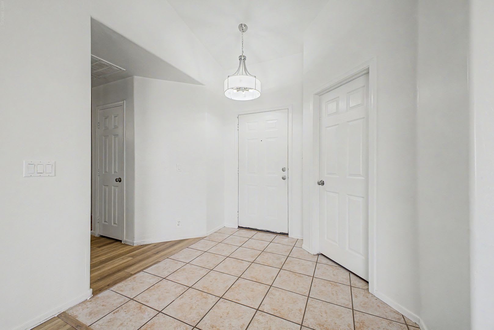 Perfect 4 BR Single Level Home – photo 2