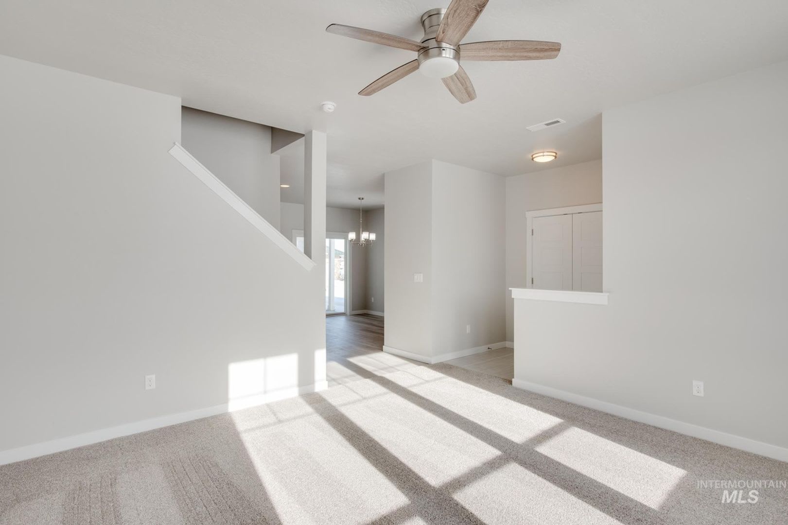 Beautiful 3 Bedroom 3 Bath Townhome With 2 Car Garage – photo 3