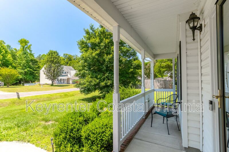 16221 Farah Ct – photo 2