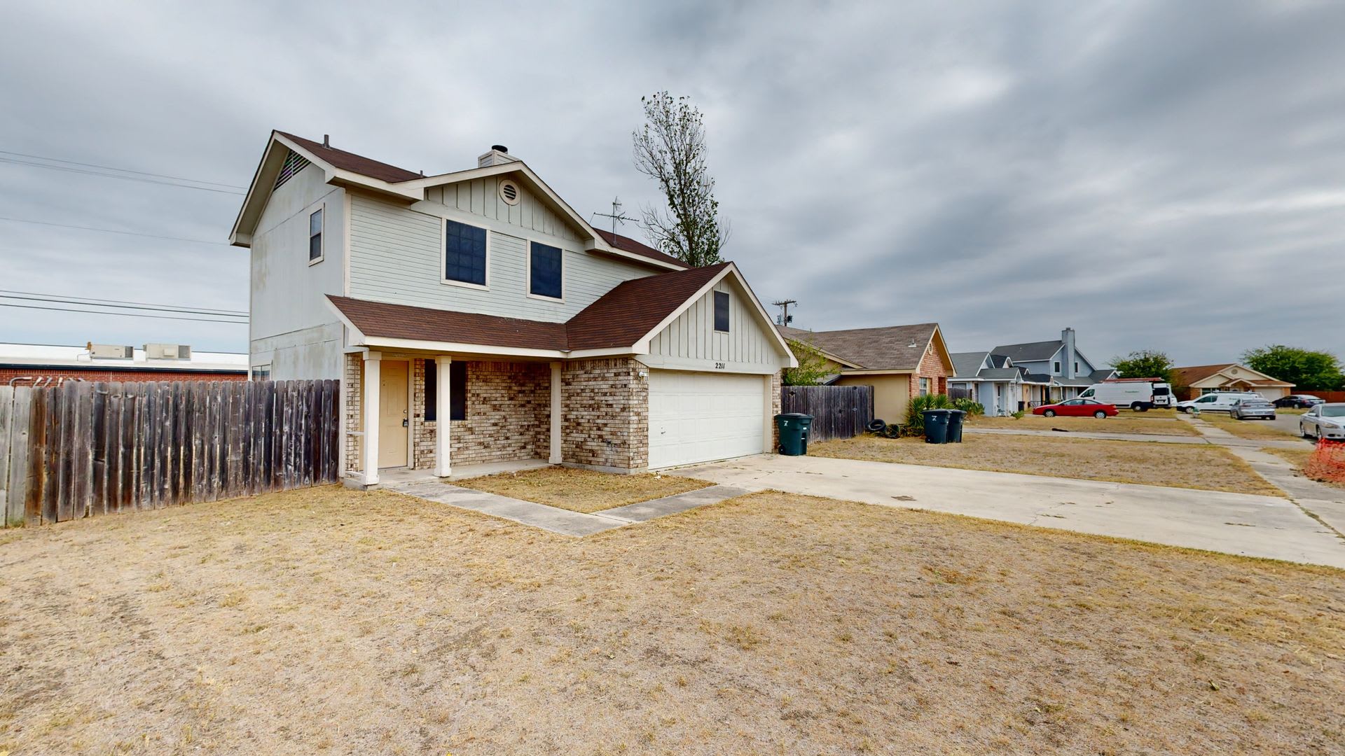 2 WEEKS FREE + $1,375 RENT IMPROVEMENT!!! – photo 2