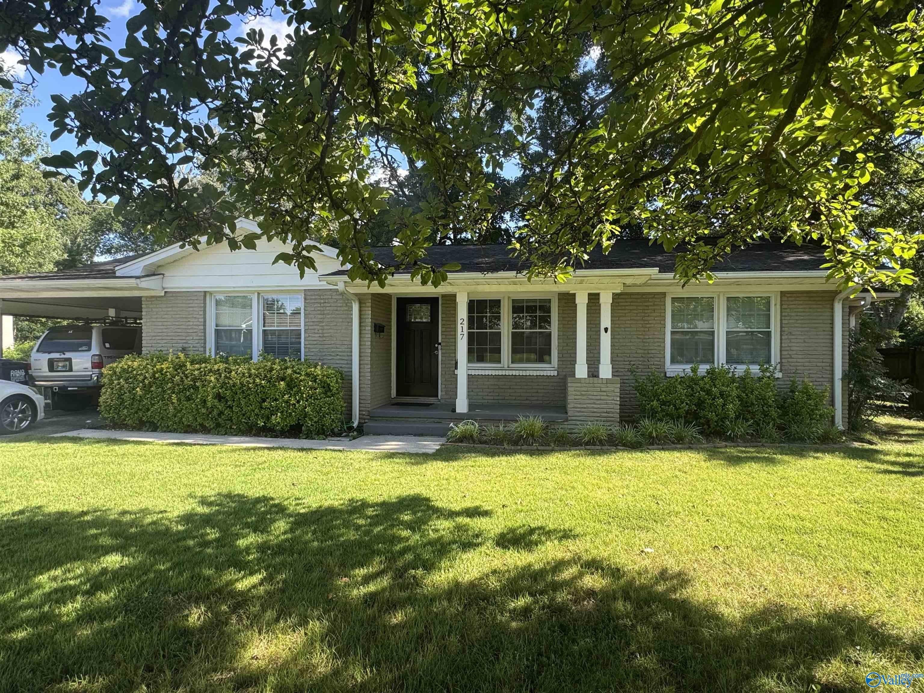 217 Drake Avenue – photo 1