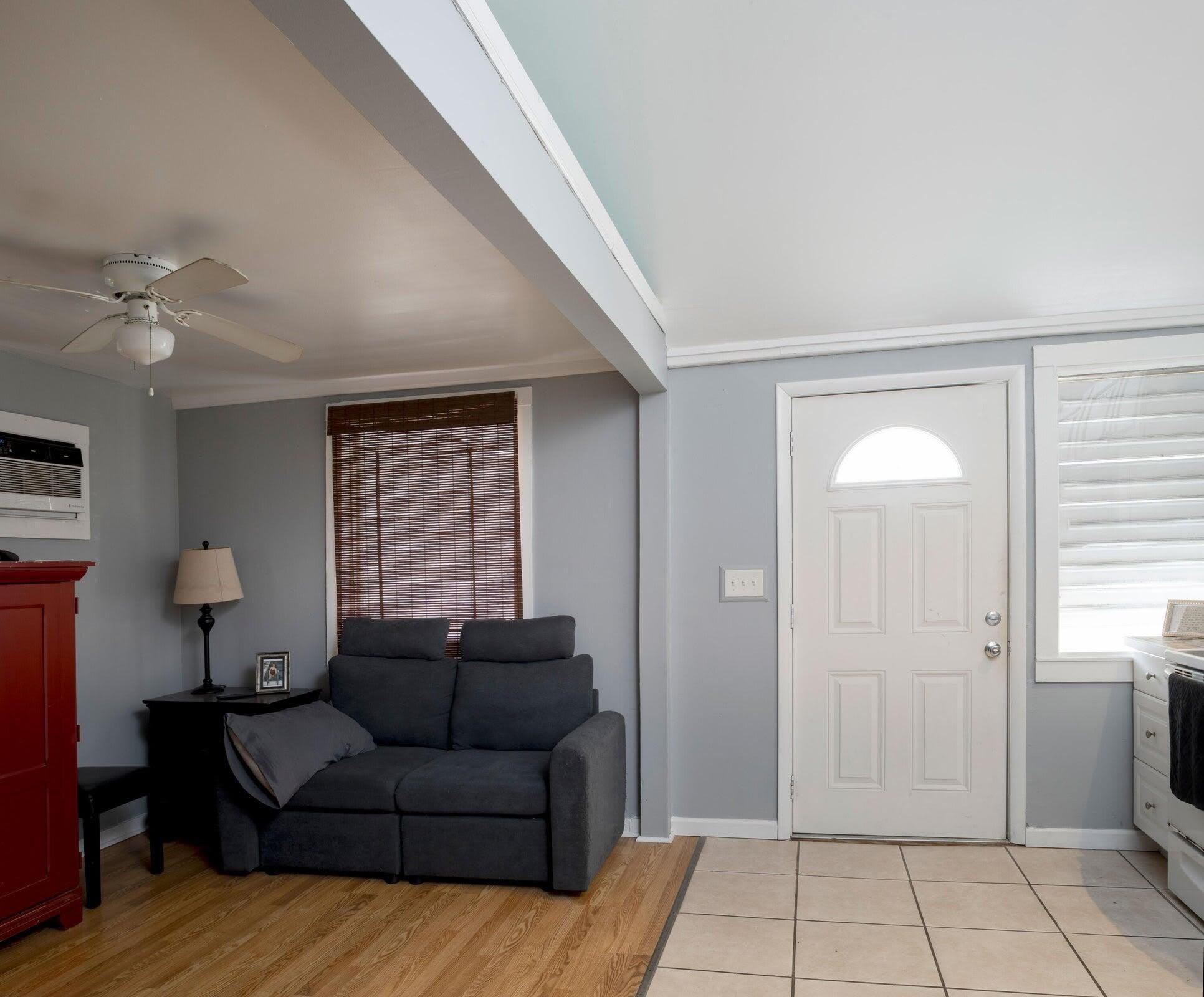 800 Elizabeth Street – photo 4