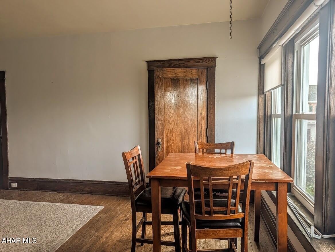 233 E Pitt Street – photo 5